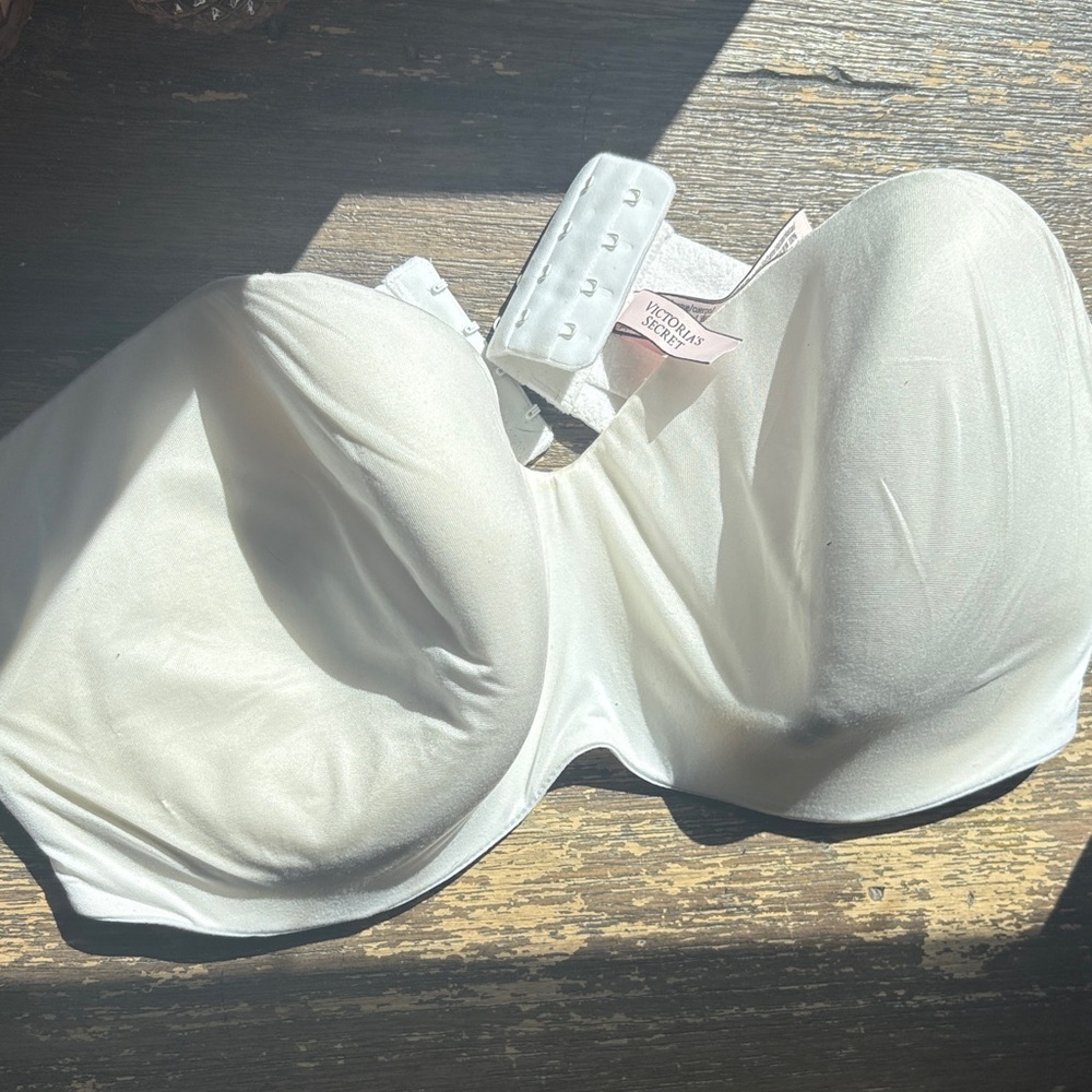 Victoria's Secret White Strapless Smooth T-Shirt Bra with Molded Cups